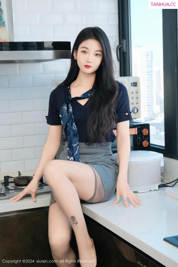   [XiuRen]高清写真图 2024.12.11 No.9580 希恬儿 丝袜美腿第7张图片